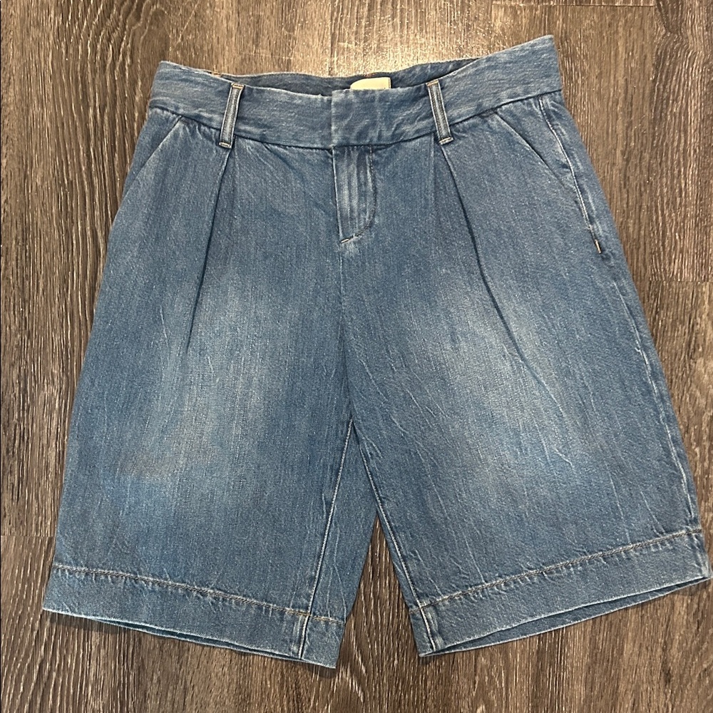 Alice & Olivia Eric LR Bermuda Short in Georgia Vintage Blue